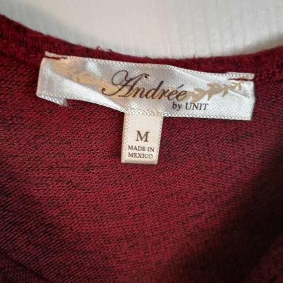 Andre By Unit Knotted Hem Top with Cut-Out Shoulder Detail Pullover Sweater Sz M - Picture 4 of 5